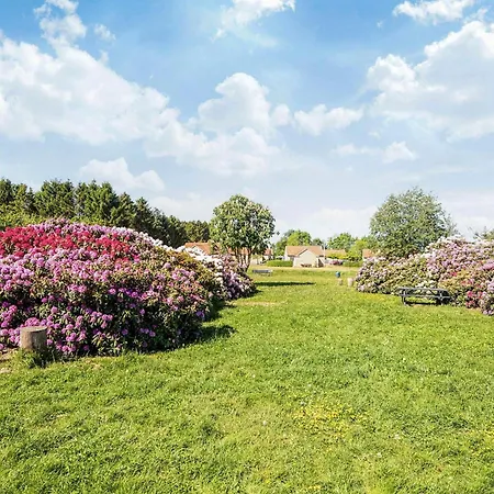 House With Beautiful Garden Feriehus Glesborg