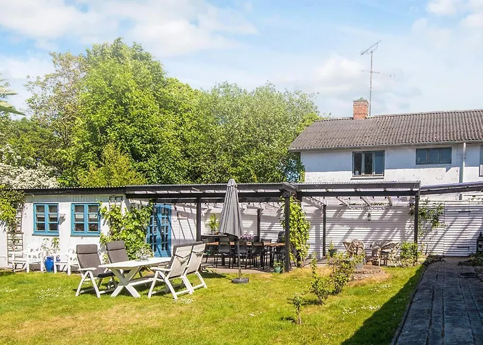 Casa de Férias House With Beautiful Garden Glesborg