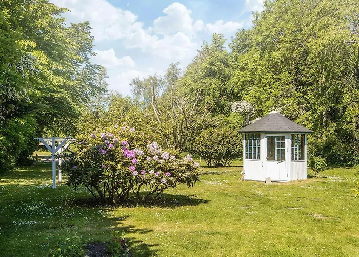 Casa de Férias House With Beautiful Garden
